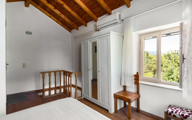 Traditional Rustic Maisonette By Konnect
