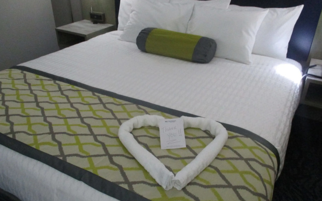 Best Western Plus Bloomington East Hotel