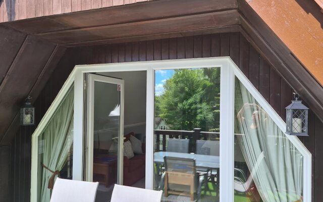 10 Valley View Lodge