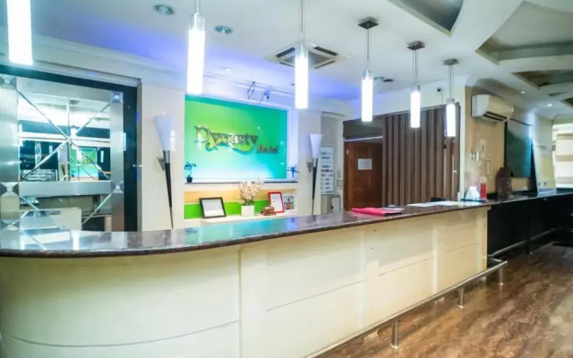 RedDoorz Plus near Simpang Tiga Tritayasa Cilegon