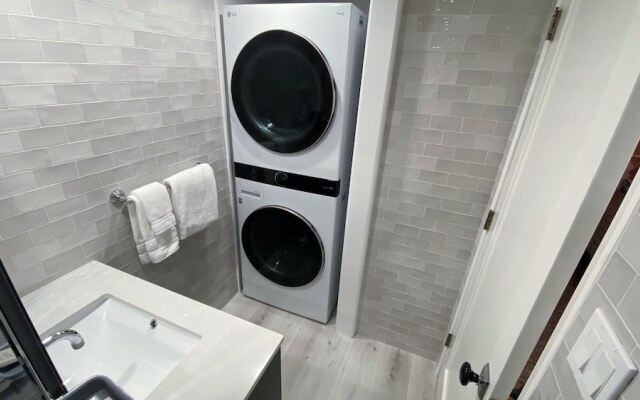 #407 Vail International