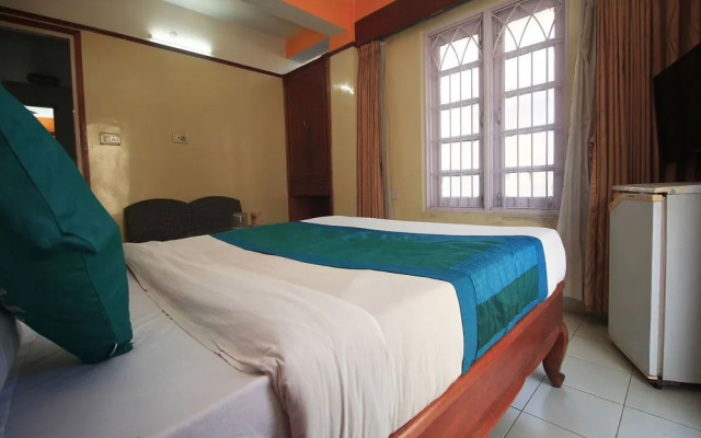 OYO 10695 Hotel Niladri Palace
