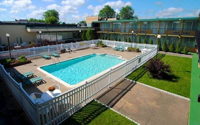 Quality Inn Rome Area