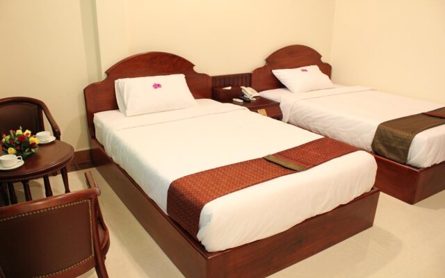 9 Dragon Hotel
