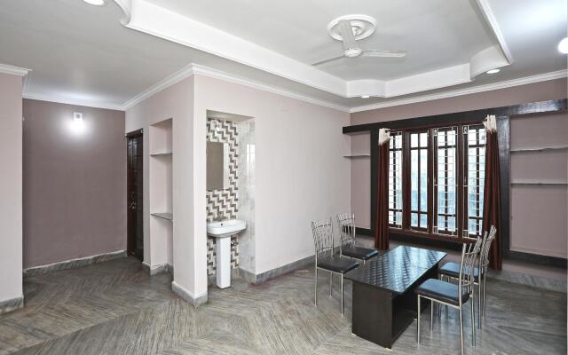 OYO 14988 Regal Stays