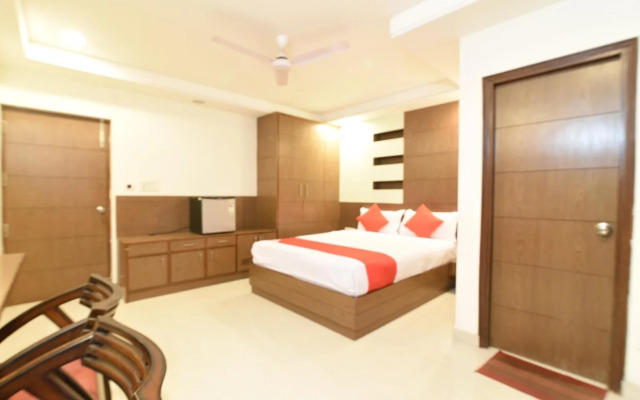 Oyo 27829 Luxury Home