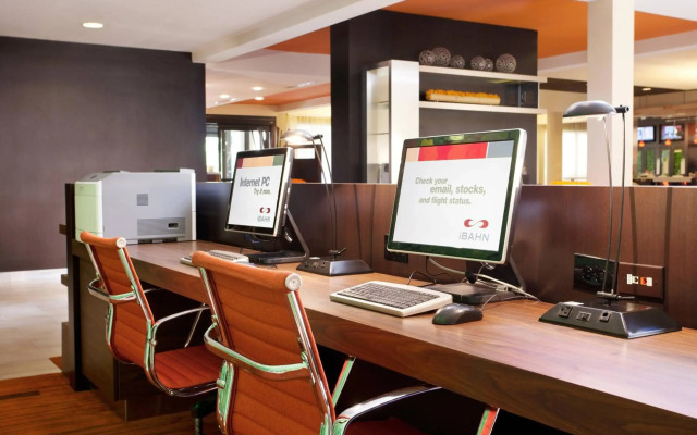Courtyard by Marriott Sacramento Airport Natomas