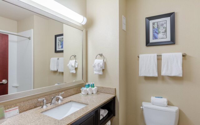 Holiday Inn Express Hotel & Suites Columbus
