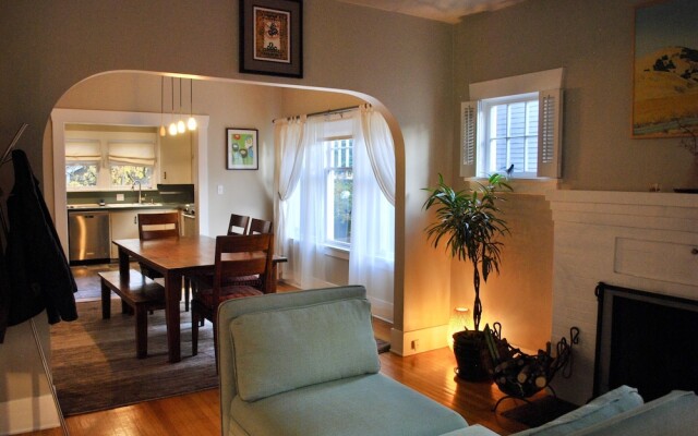 Stylish Craftsman Premium Comfort