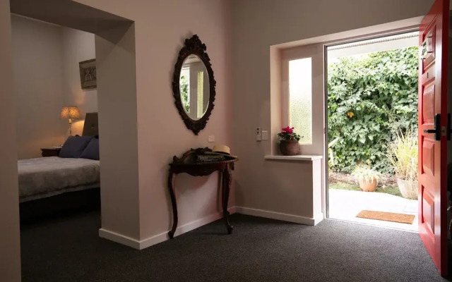 Unwind Mannum Riverside Retreat