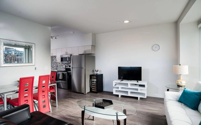 Pelicanstay in Stadium District