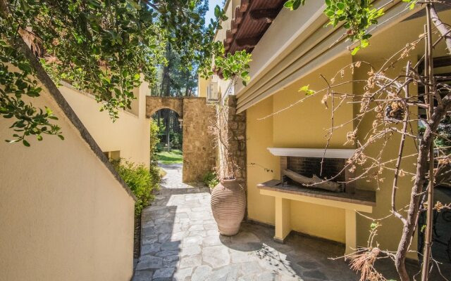 Calypso by halu! Sani Villas