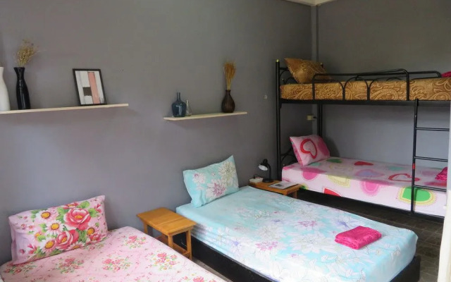 Same Same Guesthouse Bar & Restaurant