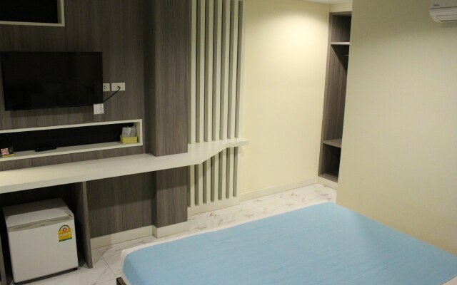 Samsensam Place Hotel