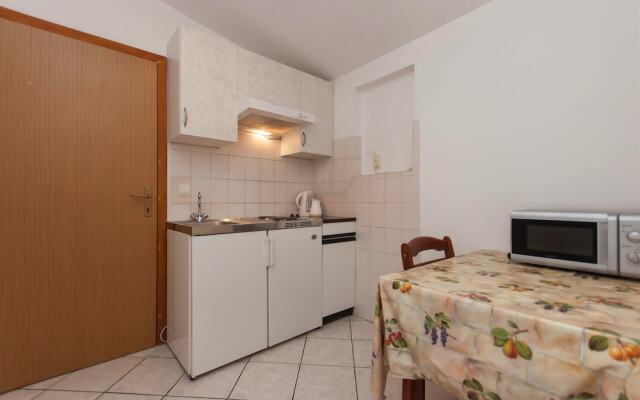 Apartment and Rooms Ivan
