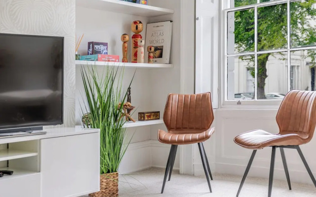 Stylish 5BD Townhouse in Leamington Spa