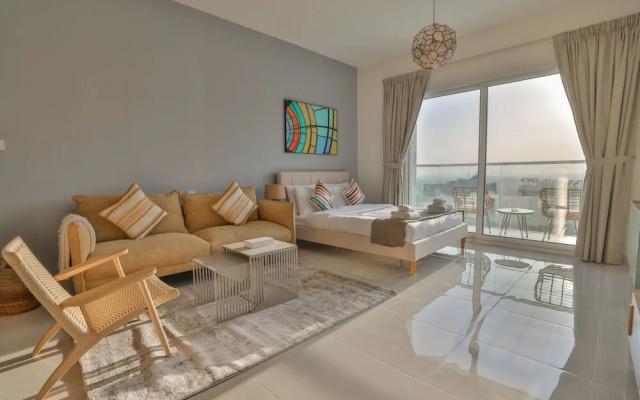 Luxury Apartments Business Bay Gym-Pool-Parking by Sojo Stay