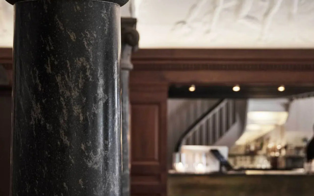 Ascot Hotel & Apartments