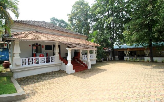OYO 9826 Garden Villa