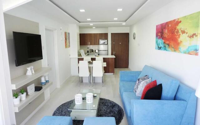 Lazuli Beach & Pool Apartment 501