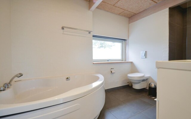 Amazing Home in Ebeltoft With 4 Bedrooms and Wifi