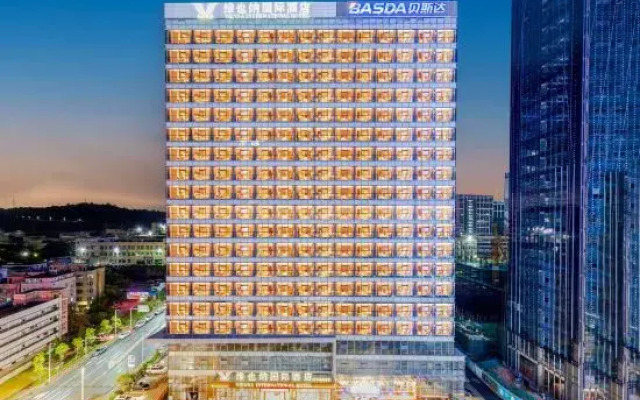 Vienna International Hotel (Shenzhen Baolong Metro Station)