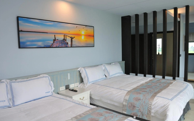 Qian Qian Riverside B&B