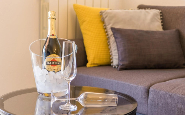 NEW Superb 4 stars heated Barbieri app near the sea