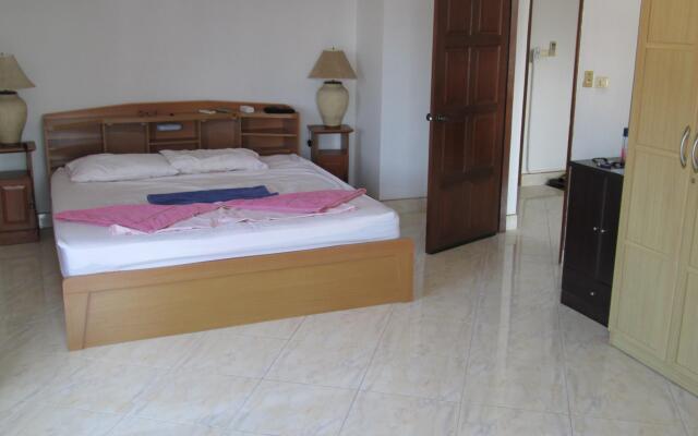 Patong Studio Apartments