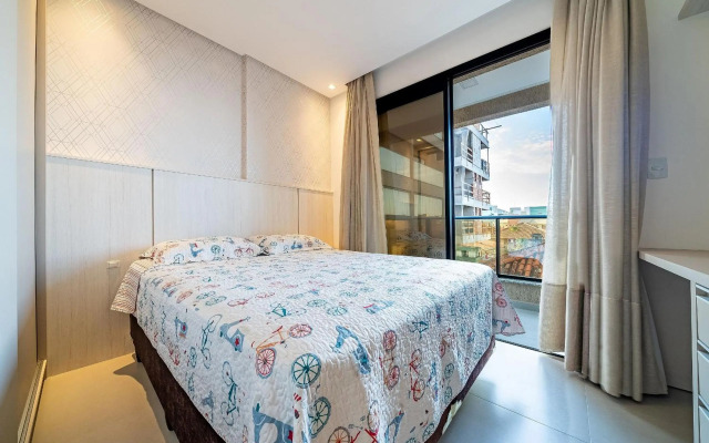 200 - Apartamento 3 dormitórios na Praia de Mariscal