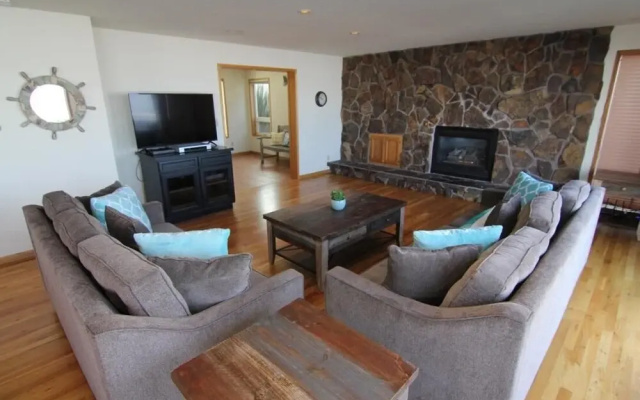 Logan's Lodge