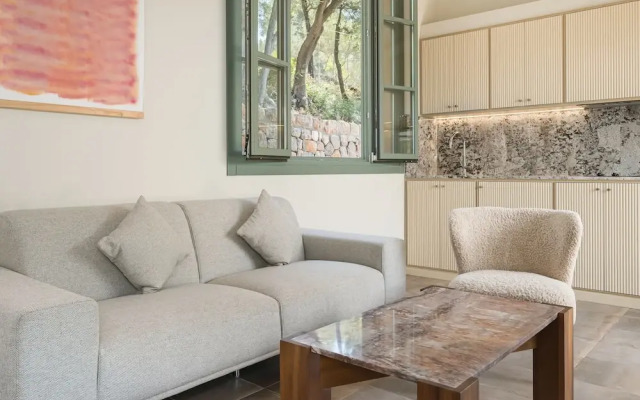 Rondaia Suites & Villas
