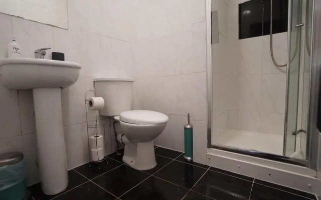 London Queens Apartments