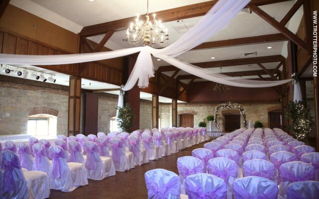 Holiday Inn St. Louis West Six Flags by IHG