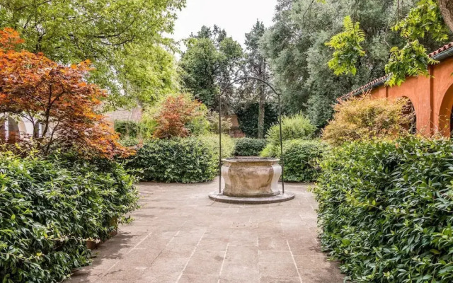 Canal View Apartment