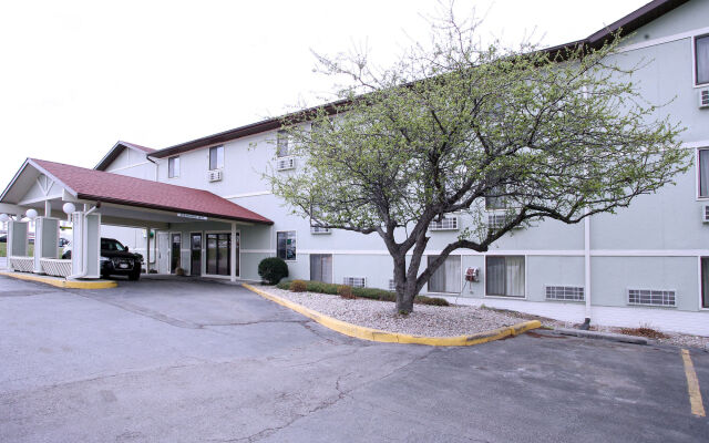 The Inn & Suites SW Omaha