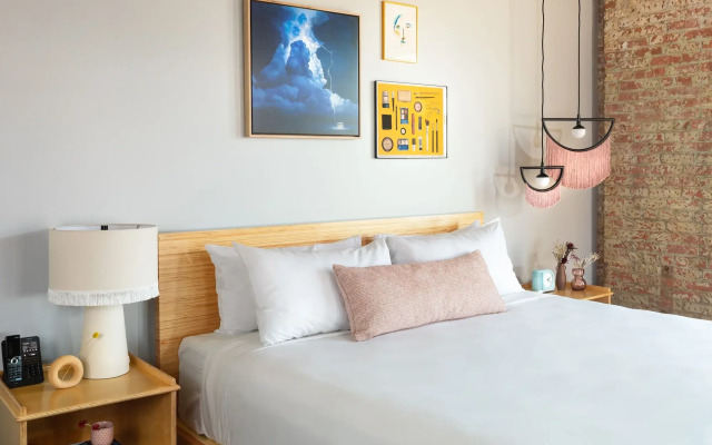 Canvas Hotel Dallas