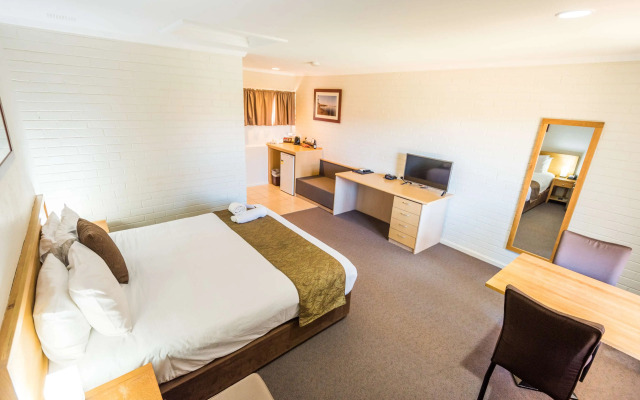 Hospitality Carnarvon, SureStay Collection by Best Western