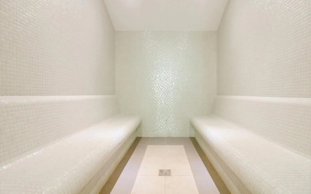 Azure Luxury Sky Apartment