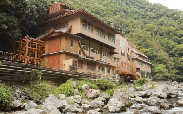 Hananosato Onsen Sansuikan