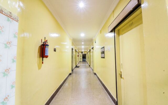 OYO 38200 Hotel Goutam Vihar