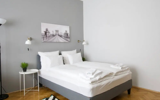 Standard Apartment by Hi5 - AsbÃ³th 15