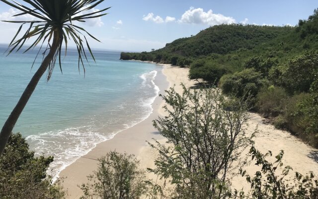 Ekas Surf Resort