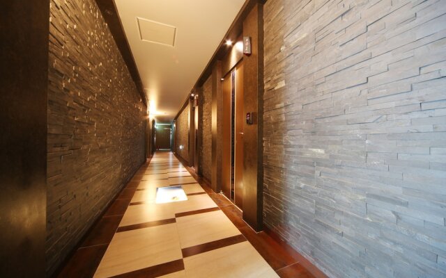 Rhea hotel