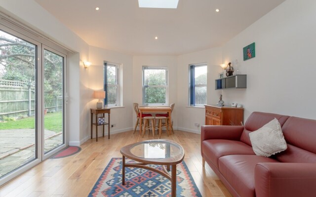 Victorian Coach House in Wimbledon