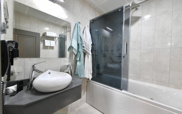 D'Lux Boutique Hotel