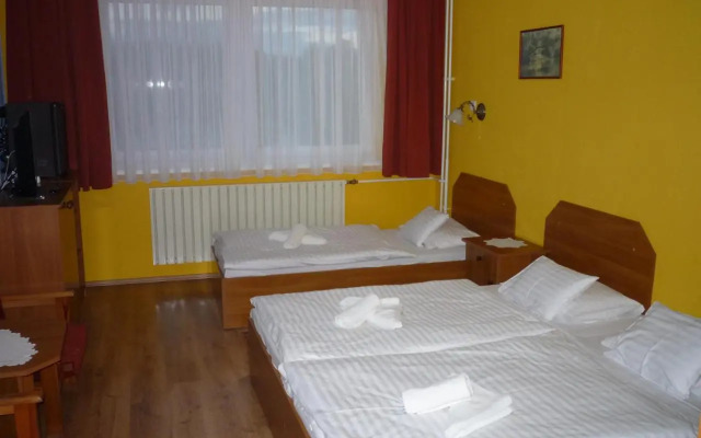 Hableány Hotel