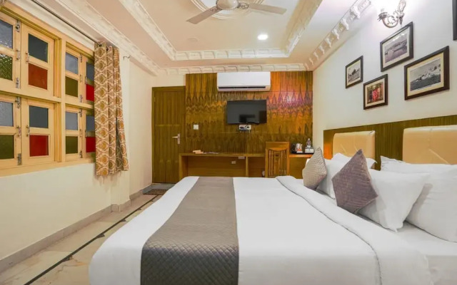 Royal Rafahiya - A Rooftop Lake View Hotel Near Lake Pichola