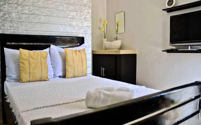 AA Travellers Pad Hotel