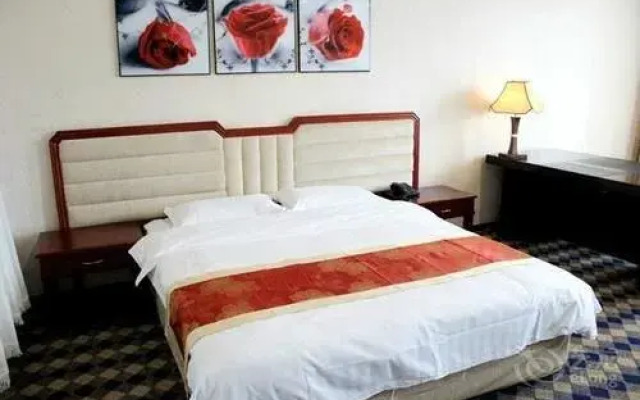 Yatai Hotel